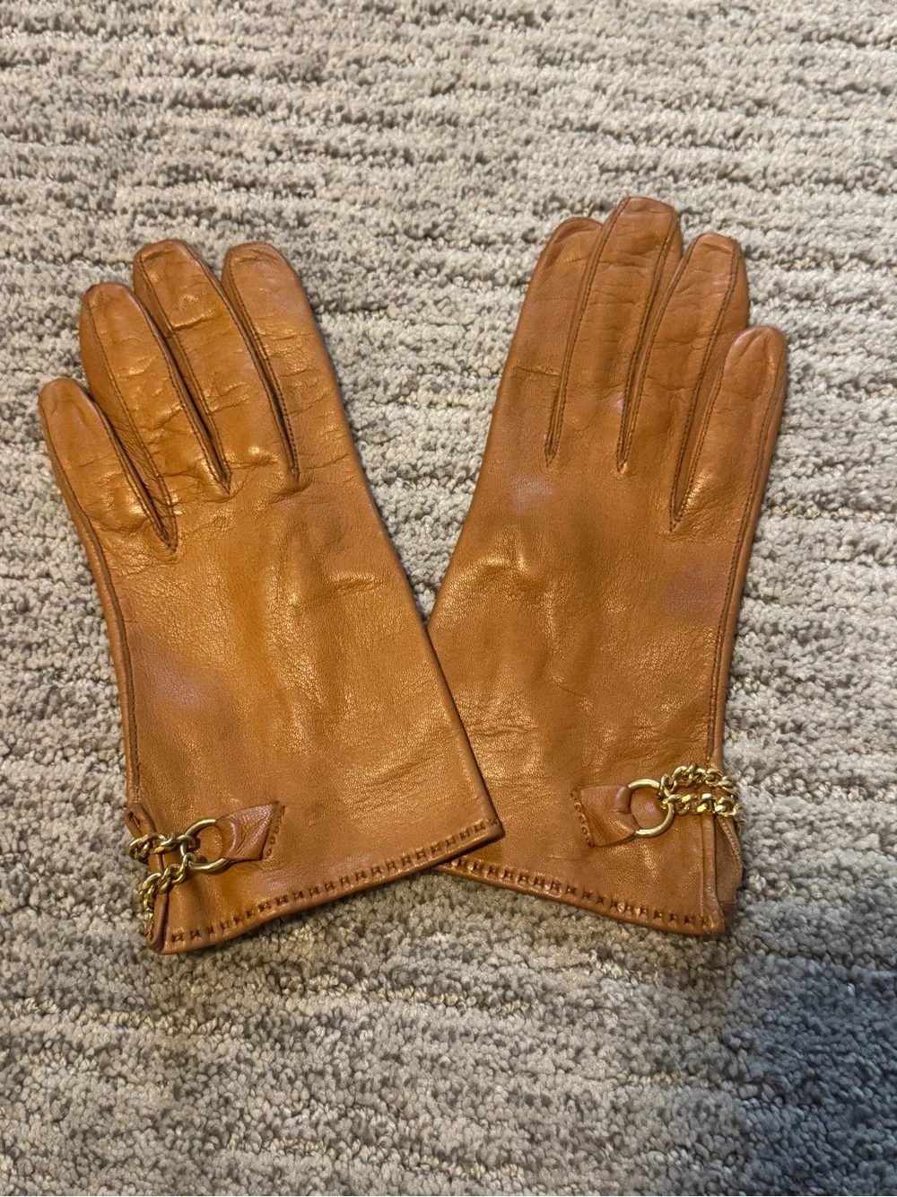 Vintage 70s I. Magnin Brown Calfskin Leather Gloves w/ Gold Chain XS